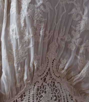 LOTUSLAND EMBROIDERED TOP, WHITE - SAMPLE 71883 - Burning Torch Online Boutique
