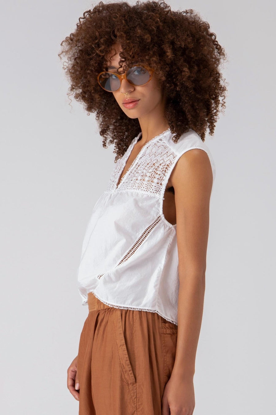 ALEXANDRIA SLEEVELESS BLOUSE, WHITE - Burning Torch Online Boutique