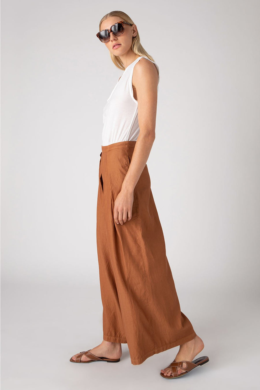 BRYCE WIDE LEG PLEATED PANT, AMBER - Burning Torch Online Boutique