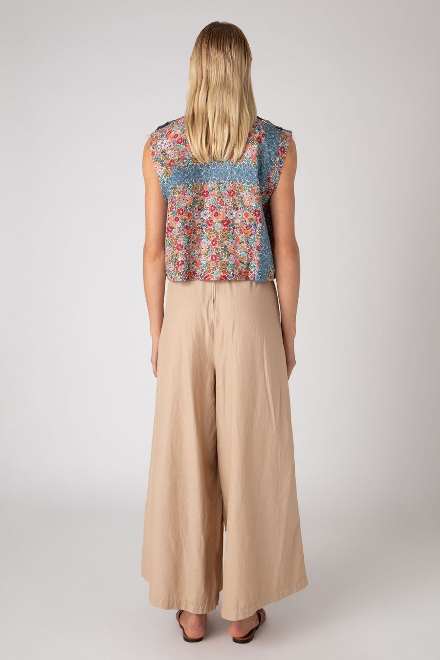 BRYCE WIDE LEG PLEATED PANT, SANDSTONE - Burning Torch Online Boutique