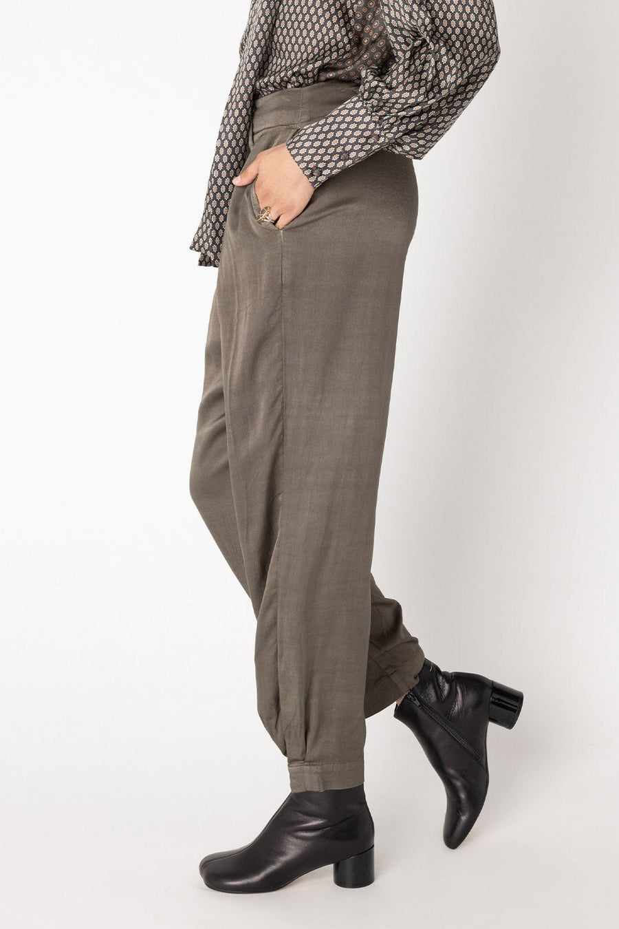 HANOVER TAPERED TROUSER, ARMY - Burning Torch Online Boutique