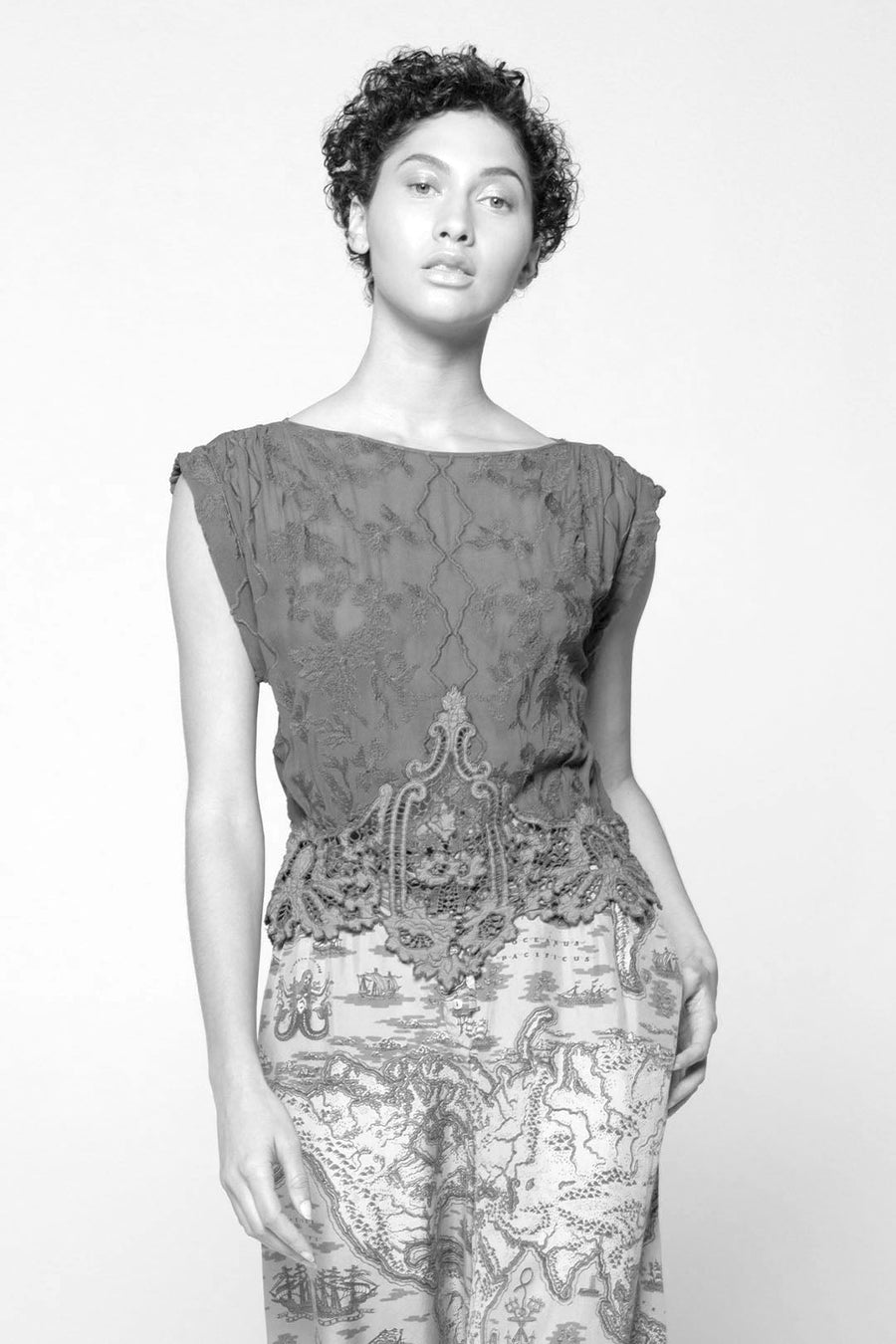 LOTUSLAND EMBROIDERED TOP, WHITE - SAMPLE 71883 - Burning Torch Online Boutique