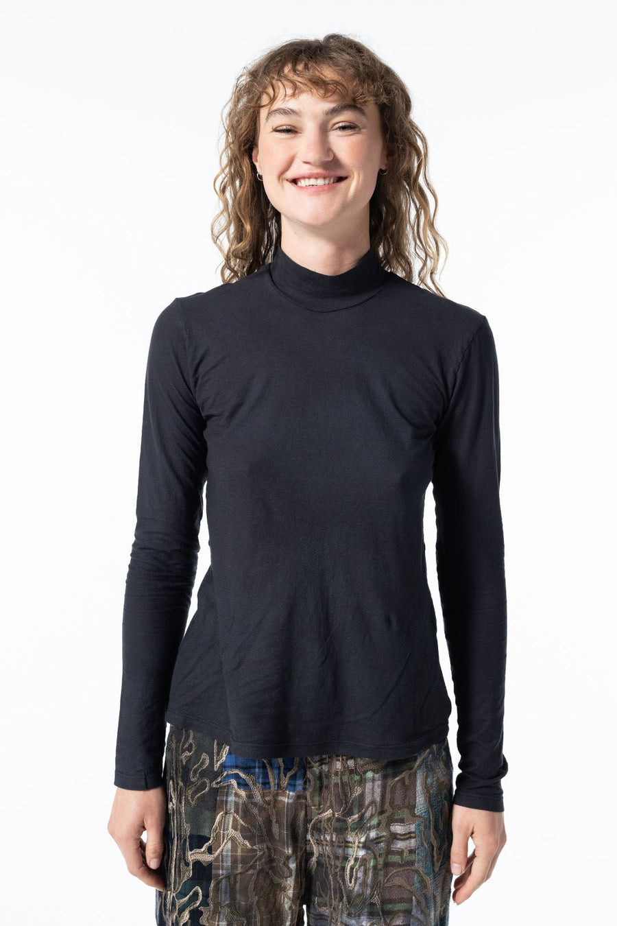P.C.H. TURTLENECK, BLACK - Burning Torch Online Boutique
