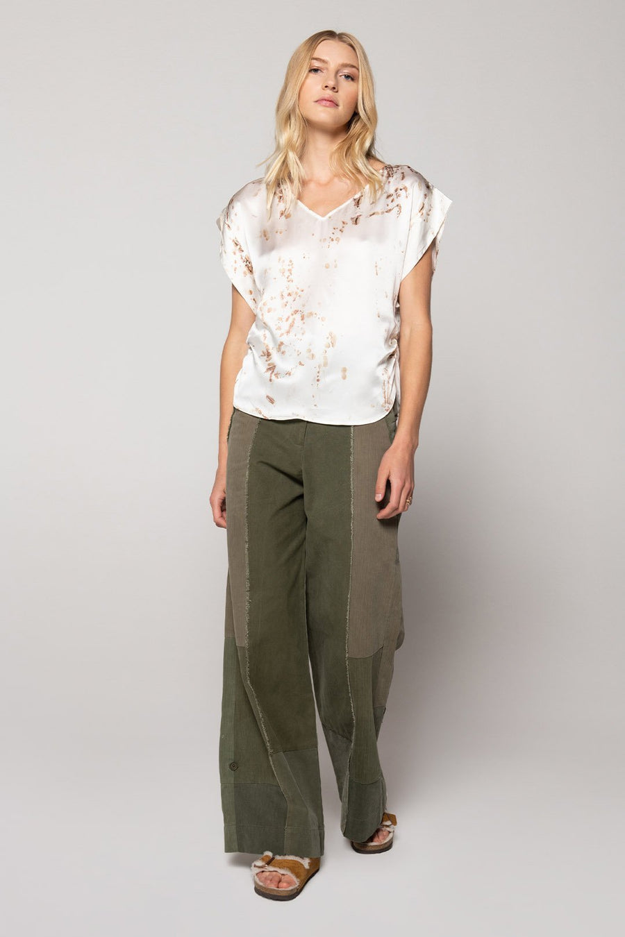 WILCOX SPLATTER VNECK TOP - SAMPLE 71900 - Burning Torch Online Boutique