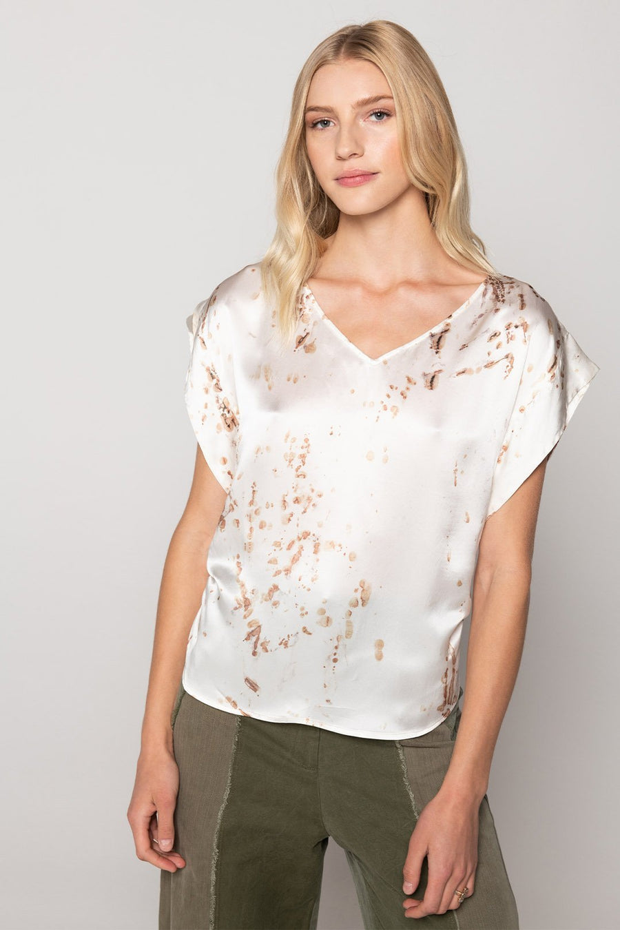 WILCOX SPLATTER VNECK TOP - SAMPLE 71900 - Burning Torch Online Boutique